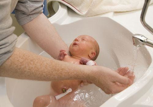 How to Bathe Your Newborn Baby